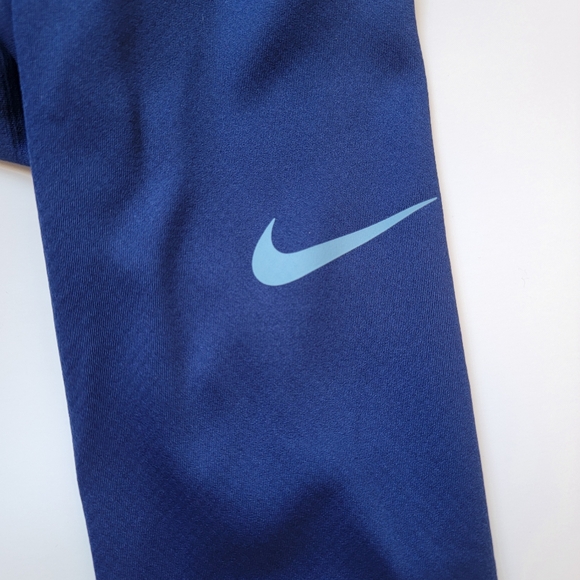 Nike Pro Hyperwarm Long Sleeve Half Zip - Picture 6 of 8